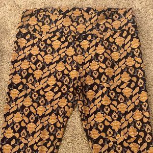 NEW LuLaRoe Tall & Curvy Navy Pattern Leggings TC -2 available